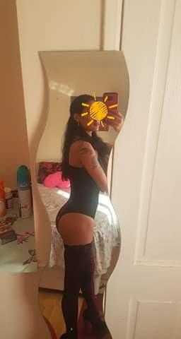 Kitti mit einem perfekten Modelkörper | SexABC.ch
