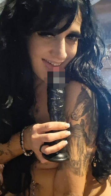 Beschmutzt mich mit deiner geilen heißen Ficksahne und lass sie mich schlucken | SexABC.ch