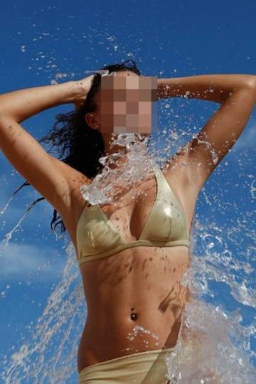 Hallo ich bin CH-LAURA Schweizerin mit dunklen Haa | SexABC.ch