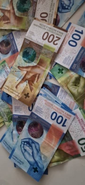 Suche Geiles Teeny für super Taschengeld | SexABC.ch