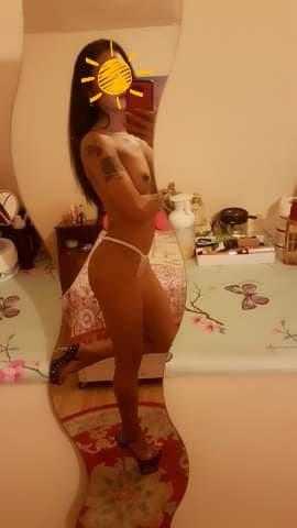Kitti mit einem perfekten Modelkörper | SexABC.ch