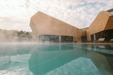 Grossbusige, schlanke und heisse Frau für Thermalbad für Sonntag gesucht | SexABC.ch