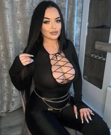 Hallo ich bin LARA mit dunklen Haaren | SexABC.ch