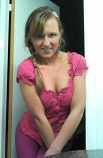 Blondes Lolitagirl aus Prag in Visp privat  | SexABC.ch