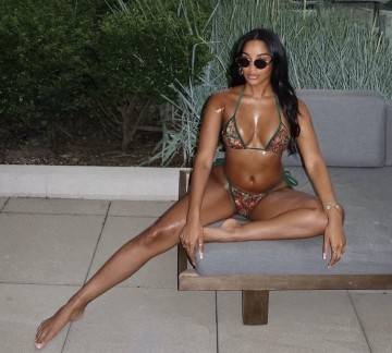 TRAUMBUSEN  prachtvoll, weich und griffig | SexABC.ch