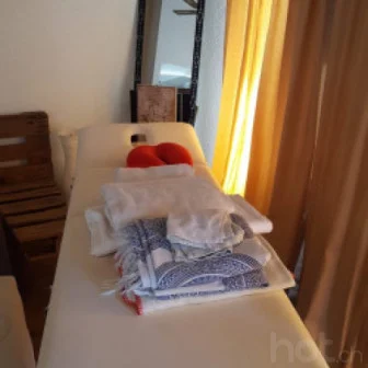 Sinnliche Ganzkörpermassagen mit warmem Öl  | SexABC.ch