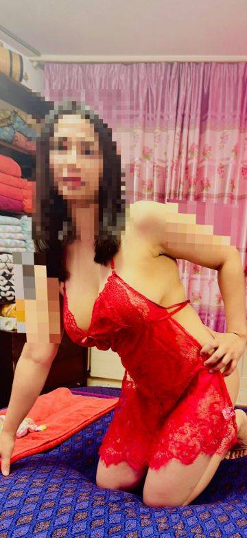 Vier Frauen anwesend - Erotik und Massage in Rheineck | SexABC.ch