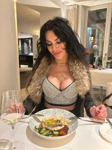 Dominanti Milf us St.Galle | SexABC.ch