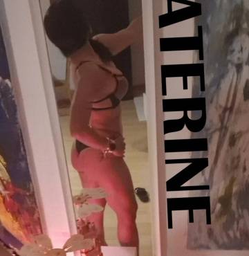 SEXY ELEGANT mit SCHÖNEN KURVEN | SexABC.ch