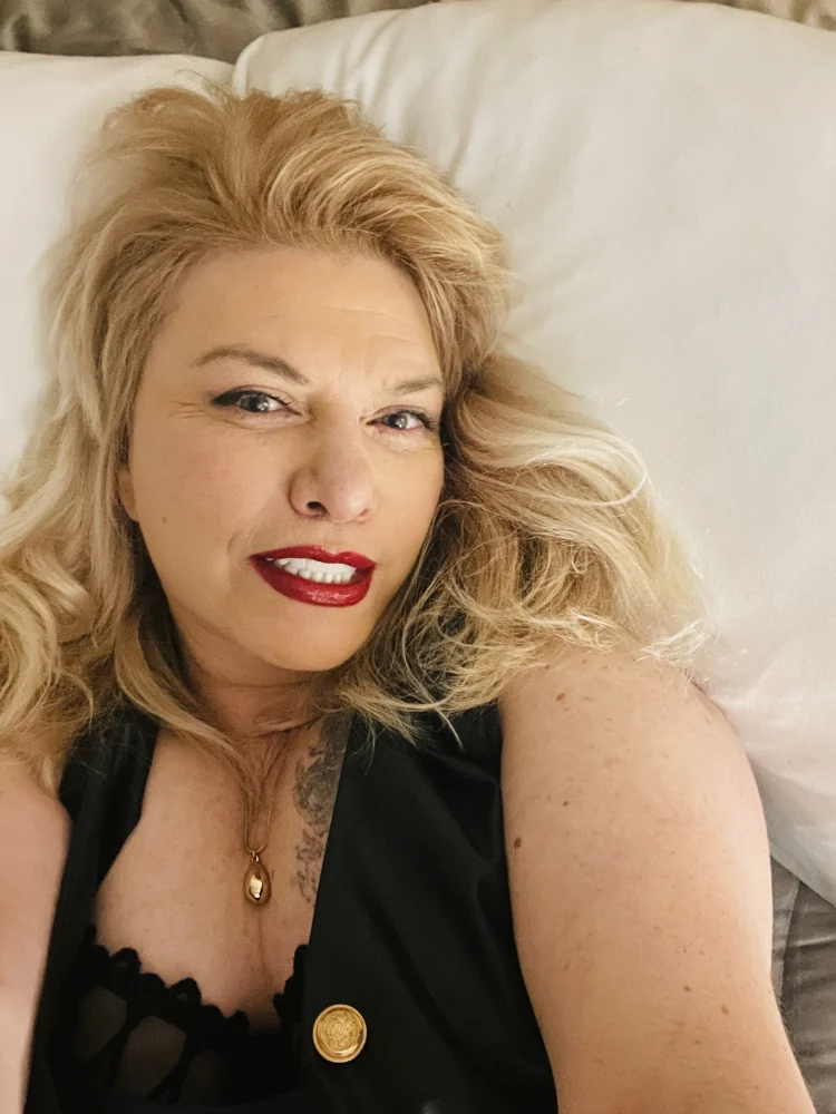 Saera in Visp Meine Vorschläge Massage,  Voll Service Escort  | SexABC.ch