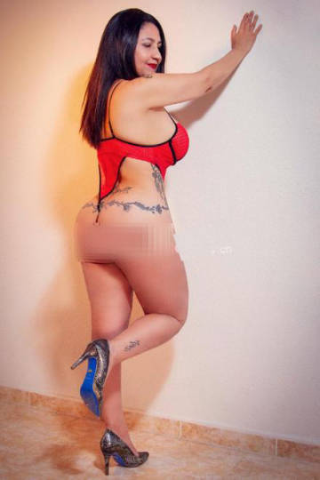 SCHARFE BRUNETTE IM BESTEN ALTER | SexABC.ch