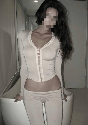 Verschmuste Zärtlich,experimentierfreudige Single-geliebte mit Stil und Niveau n | SexABC.ch