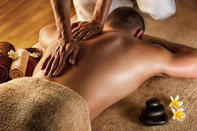  Hallo ich bin eine reife Masseurin die nur den reifen Mann empfängt!  | SexABC.ch
